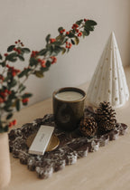 MISTLETOE MOMENT